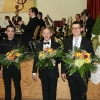 Blumen für die Dirigenten und den Solisten